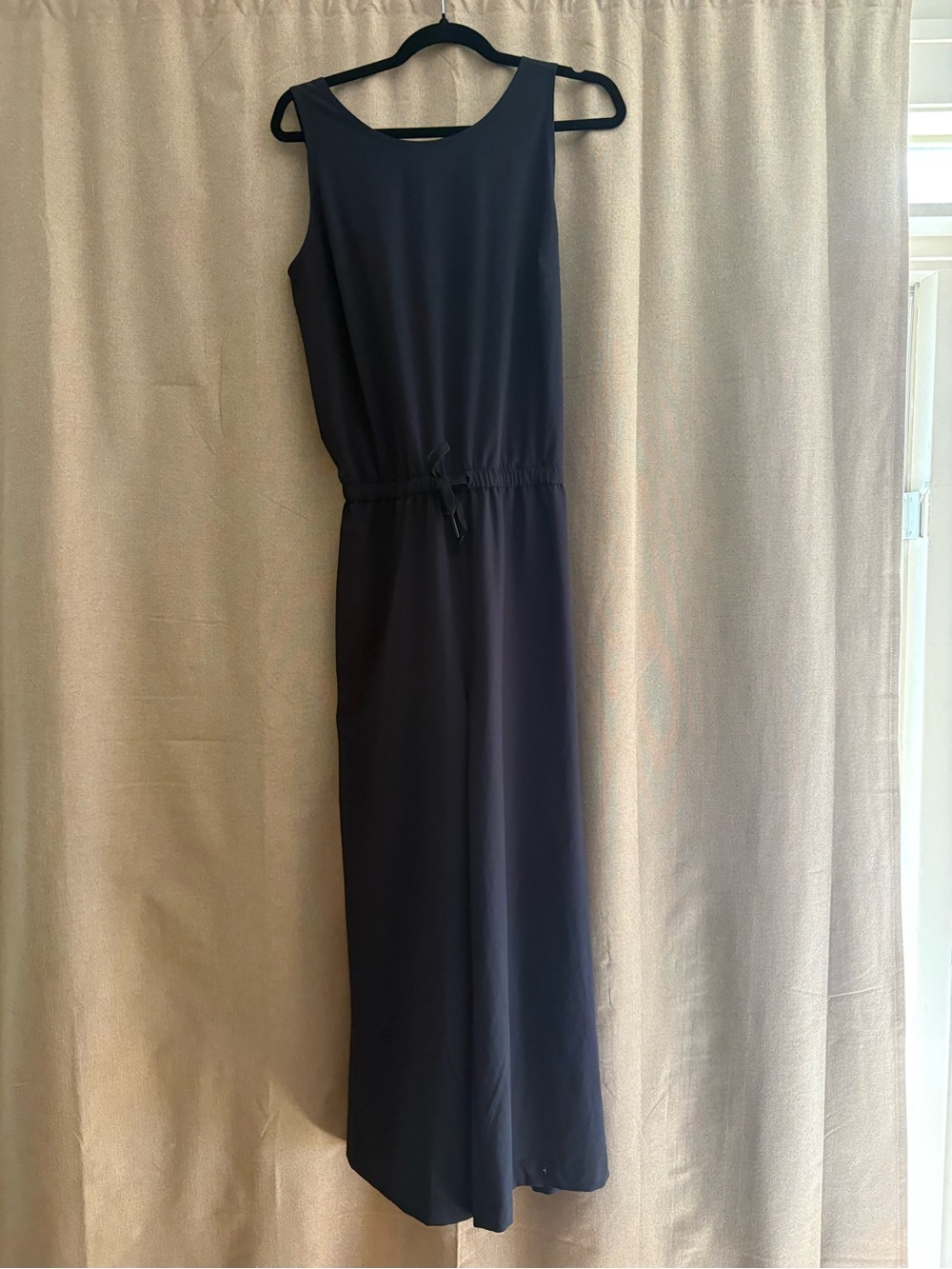 Sleeveless Lole Black Jumpsuit with Cinched Waist and Pockets